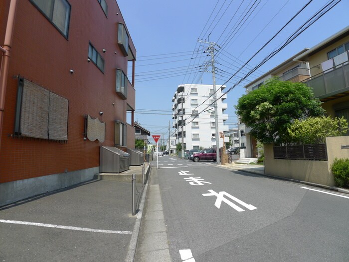 物件外観写真3　(周辺環境)