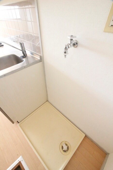 物件内観写真11　(洗濯機置場)