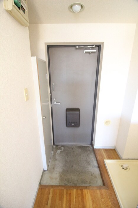 物件内観写真17　(玄関)