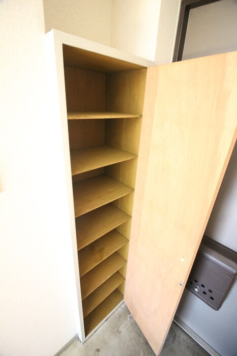 物件内観写真18　(靴箱)
