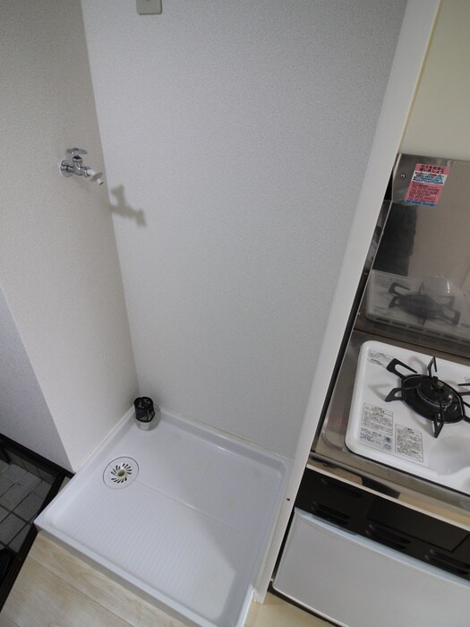 物件内観写真10　(洗濯機置場)