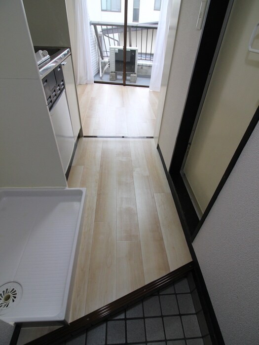 物件内観写真12　(廊下)