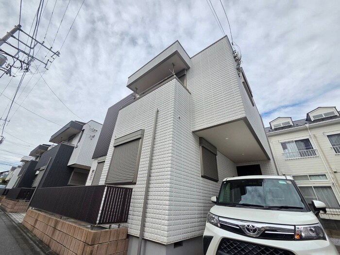 物件外観写真2　(駐車場)