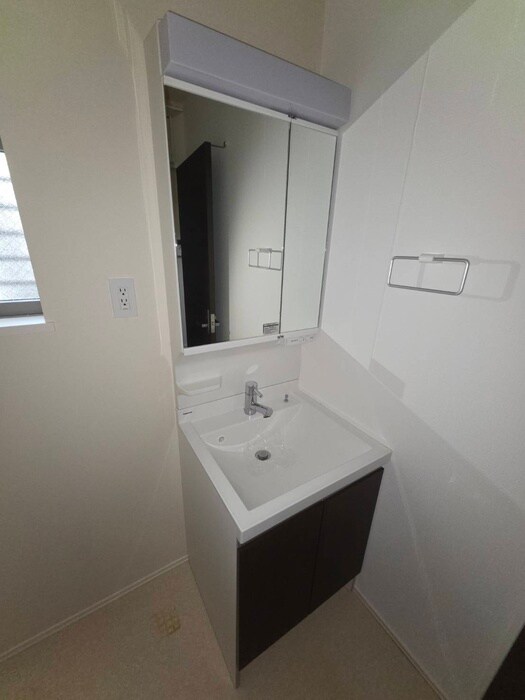 物件内観写真10　(洗面)