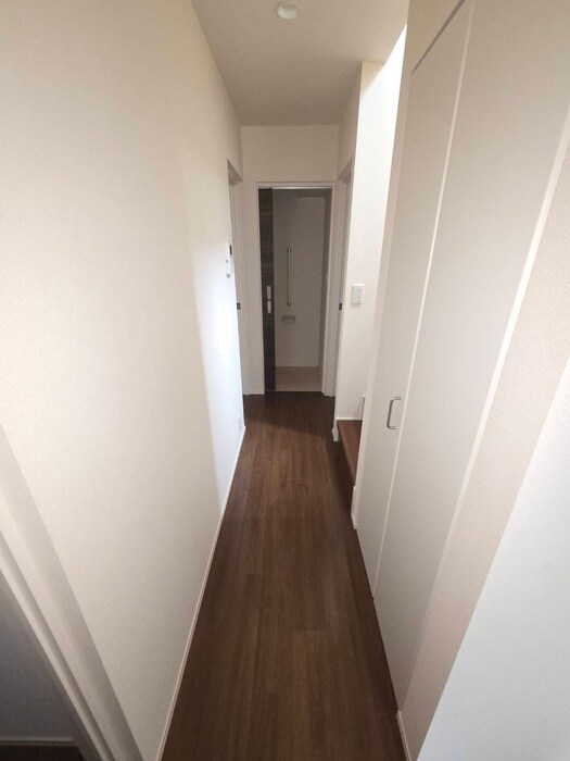 物件内観写真21　(廊下)