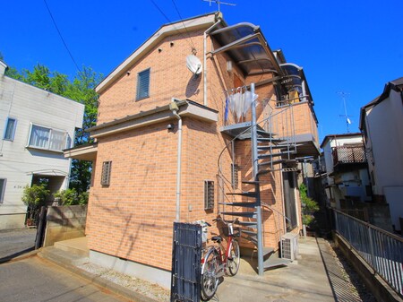 赤塚４丁目アパ－ト外観写真