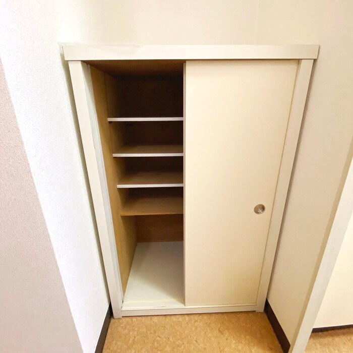 物件内観写真14　(靴箱)