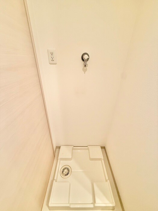 物件内観写真12　(洗濯機置場)