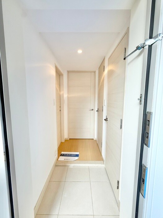 物件内観写真14　(玄関)