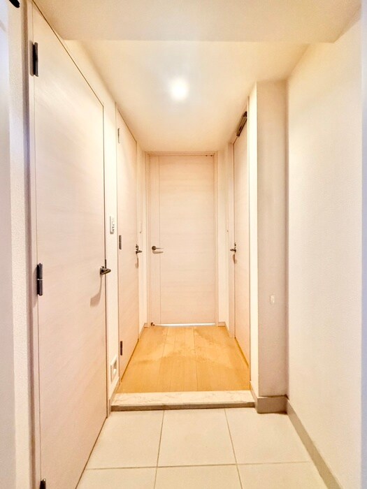 物件内観写真14　(玄関)