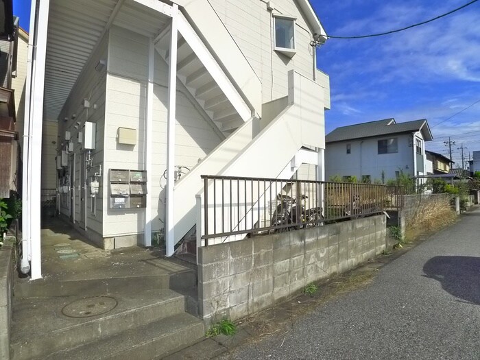 物件外観写真4　(エントランス部分)