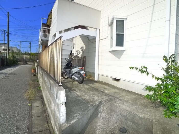 物件外観写真6　(駐輪場)