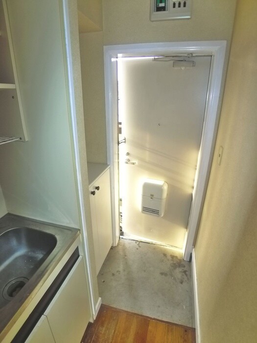 物件内観写真18　(玄関)