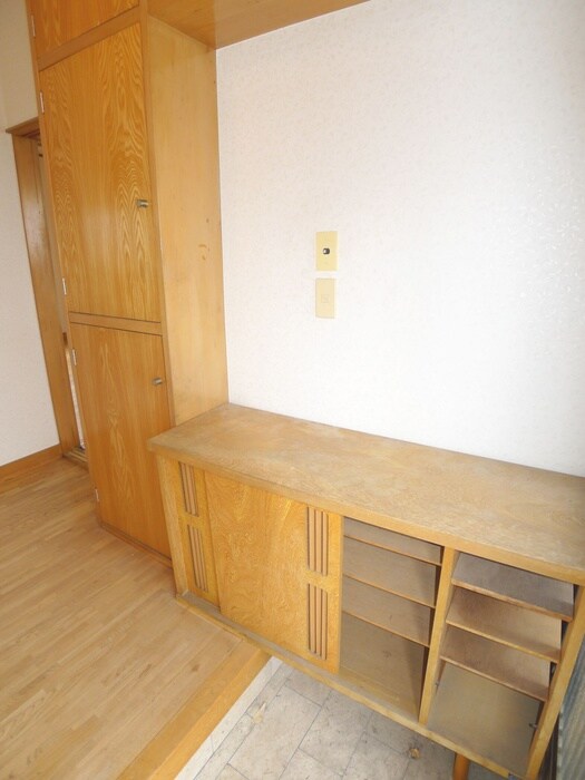 物件内観写真19　(玄関)