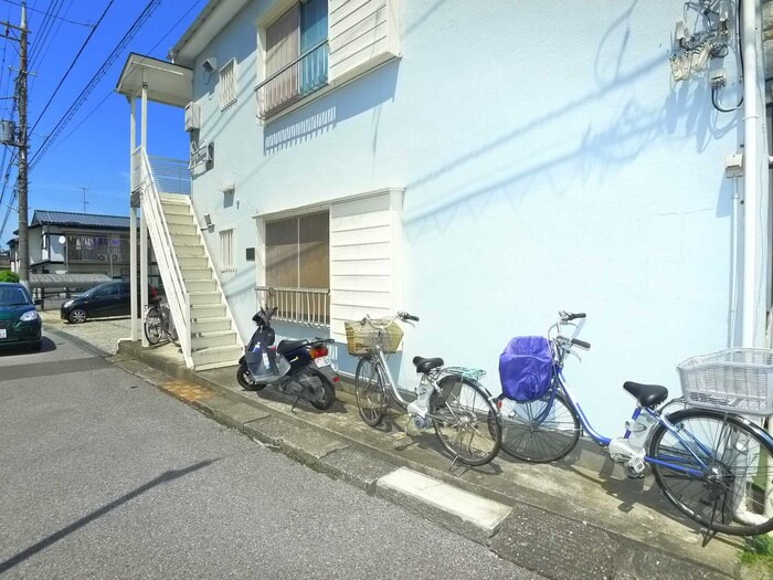 物件外観写真5　(駐輪場)