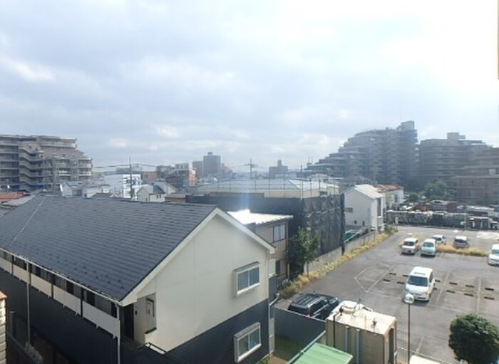 物件内観写真12　(室内からの展望)