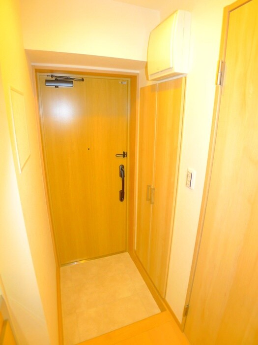 物件内観写真15　(玄関)