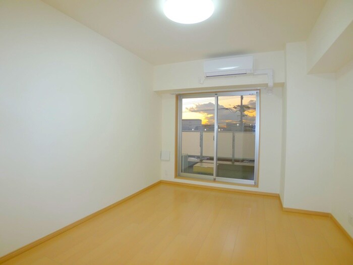 物件内観写真21　(室内からの展望)