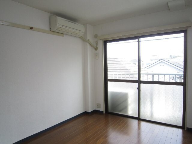 物件内観写真10　(居室)