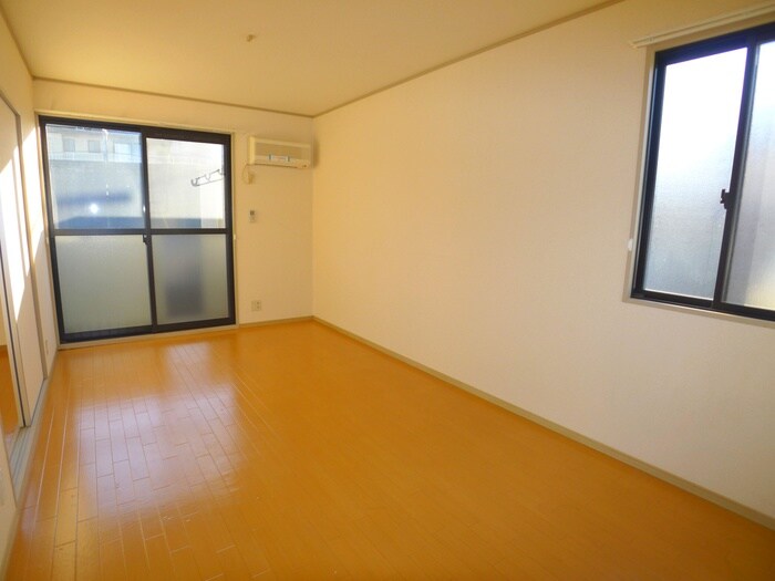 物件内観写真3　(居室)