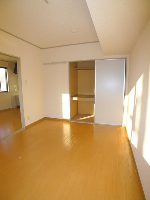 物件内観写真5　(居室)