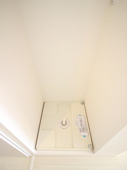 物件内観写真15　(洗濯機置場)