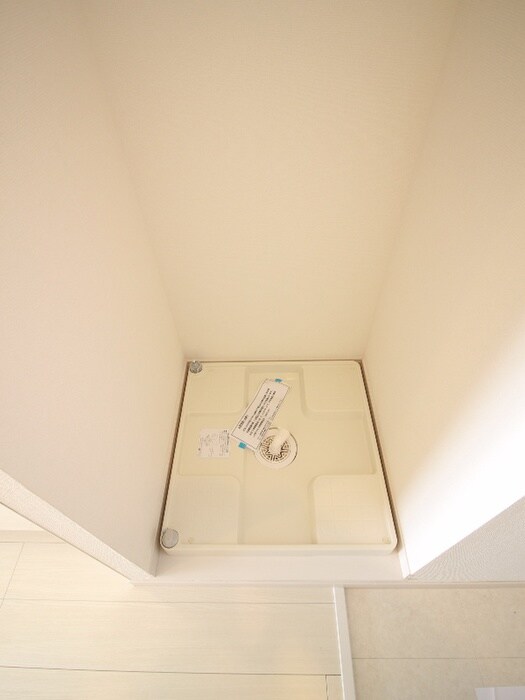 物件内観写真15　(洗濯機置場)