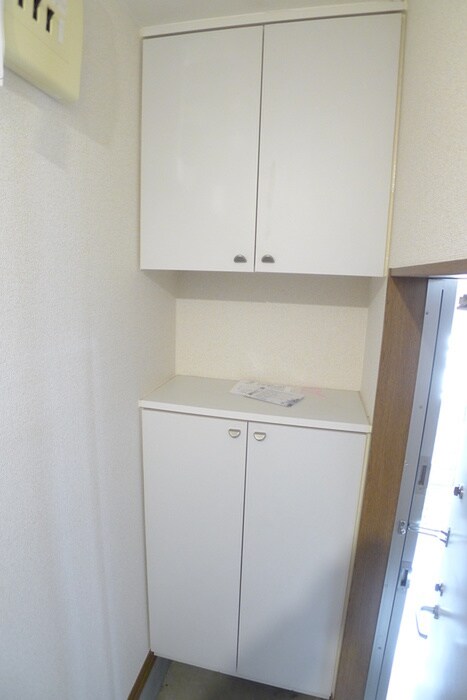 物件内観写真7　(玄関)