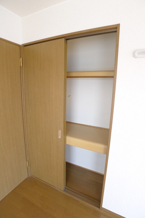 物件内観写真12　(収納)
