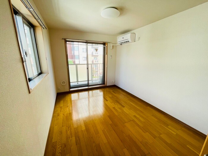 物件内観写真10　(居室)