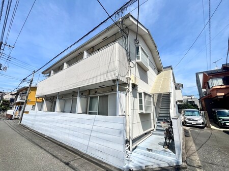 柳沢台マンション外観写真