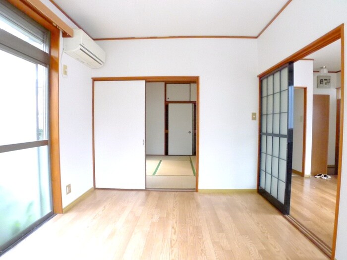 物件内観写真4　(居室)