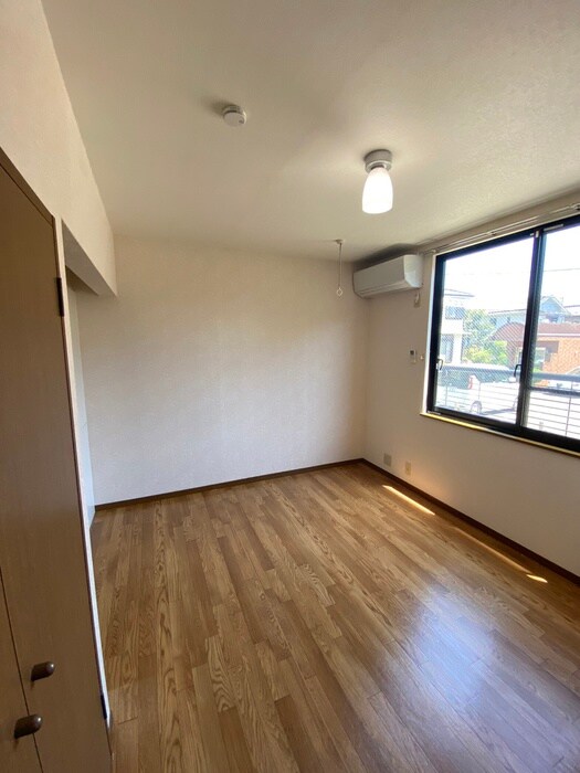 物件内観写真10　(居室)