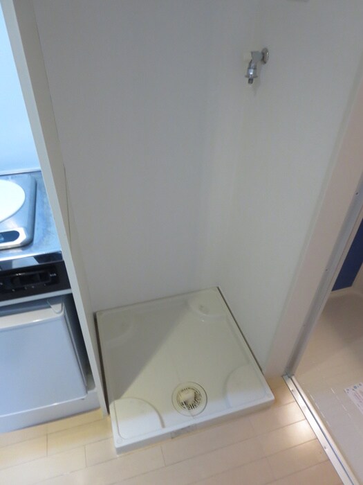 物件内観写真13　(洗濯機置場)