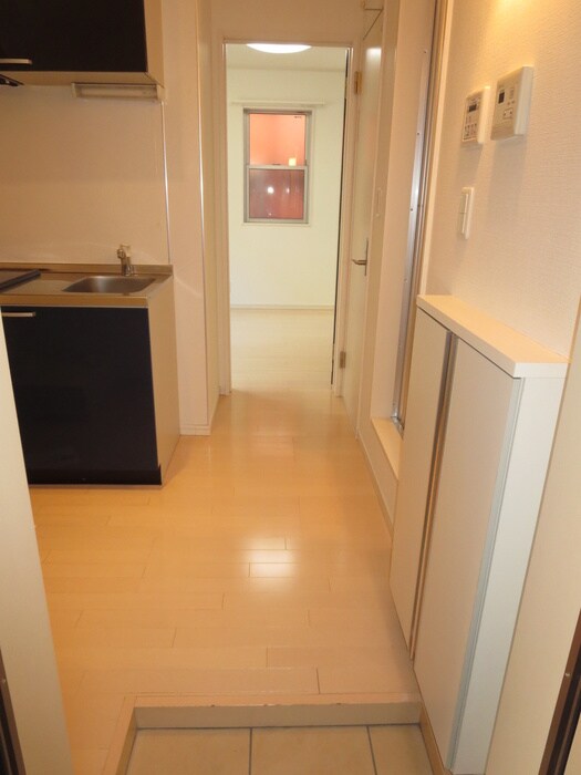 物件内観写真13　(廊下)