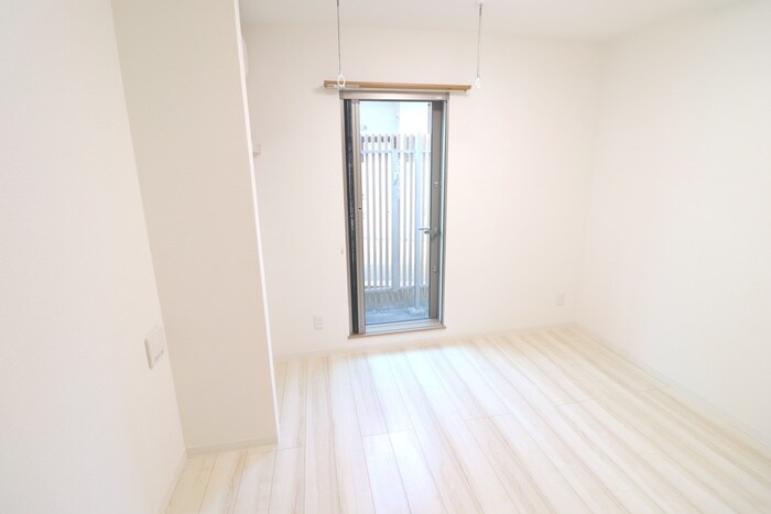 物件内観写真8　(居室)