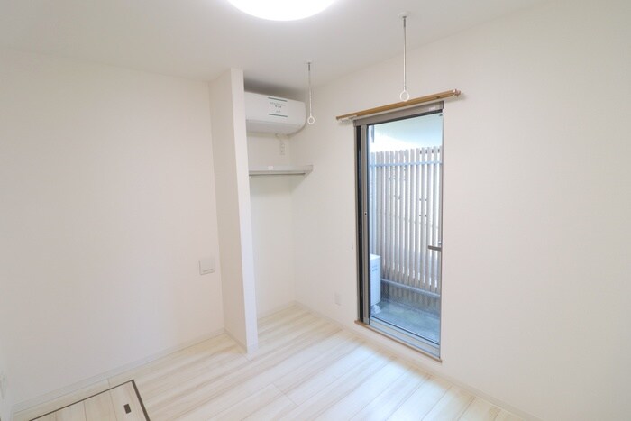 物件内観写真9　(居室)