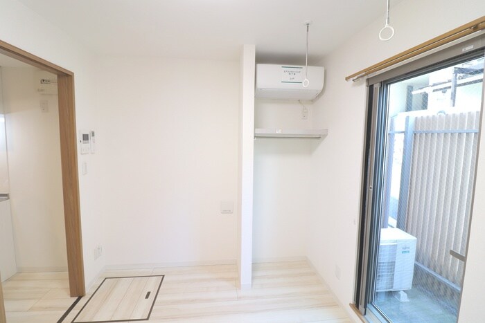 物件内観写真11　(居室)