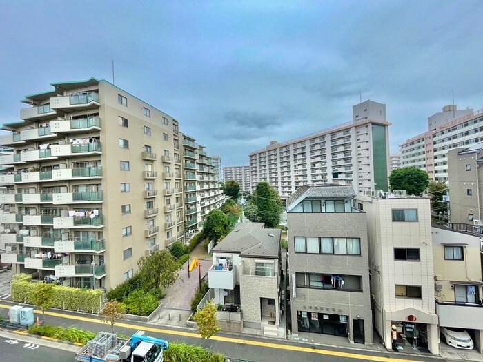 物件内観写真20　(室内からの展望)