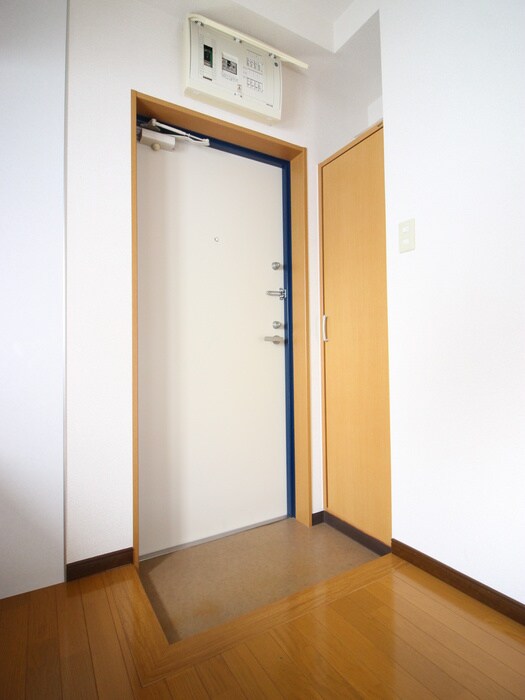 物件内観写真22　(玄関)