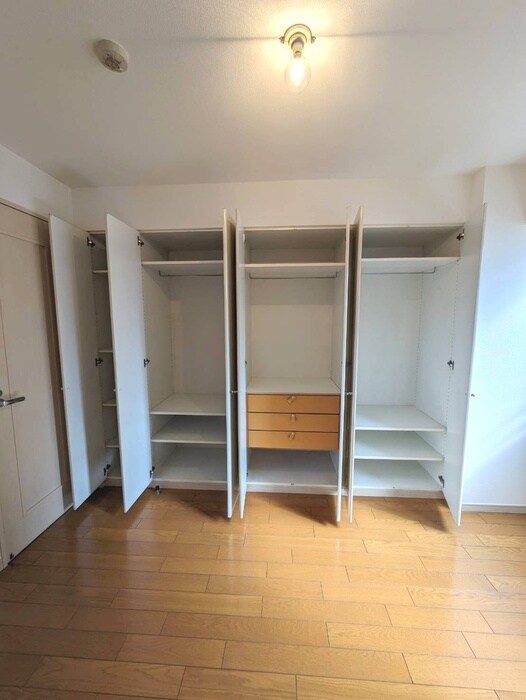 物件内観写真10　(収納)