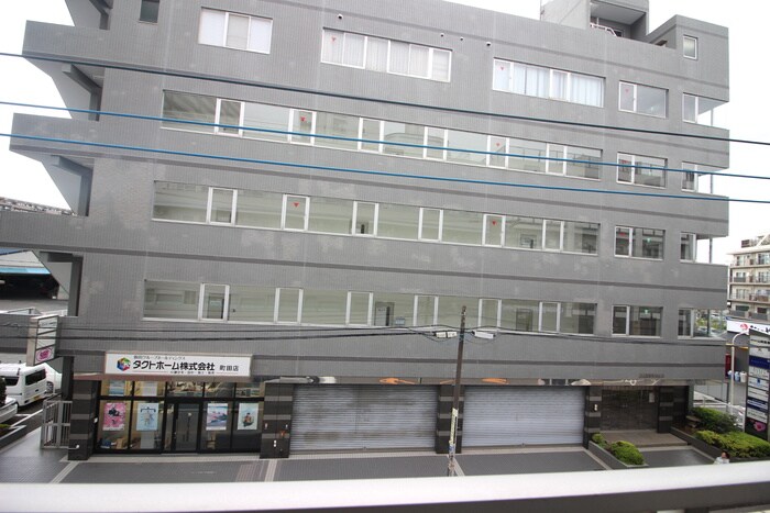 物件内観写真16　(室内からの展望)