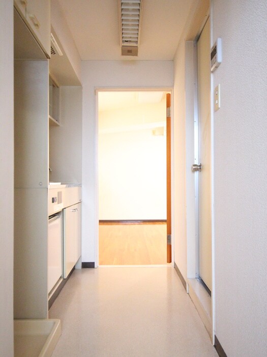 物件内観写真20　(廊下)