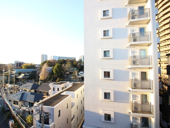 物件内観写真22　(室内からの展望)