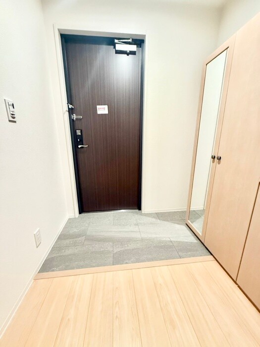 物件内観写真18　(玄関)