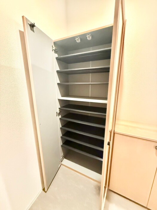 物件内観写真19　(靴箱)