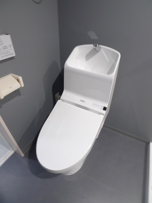 物件内観写真4　(トイレ)