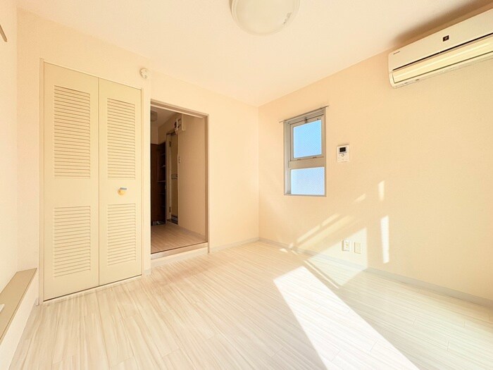 物件内観写真9　(居室)