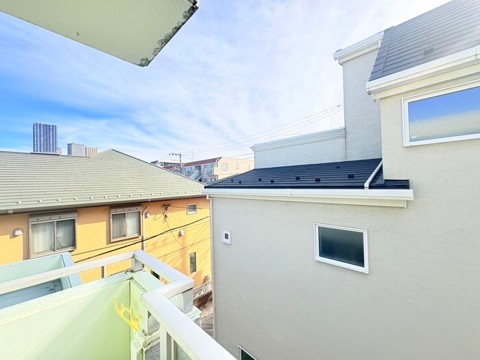 物件内観写真16　(室内からの展望)