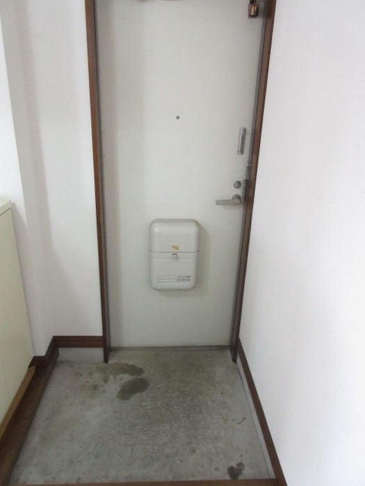 物件内観写真7　(玄関)